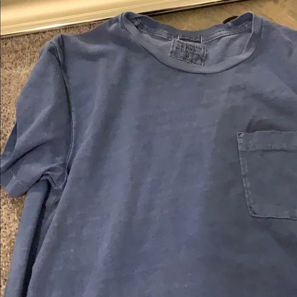 Abercrombie and Fitch Mens Tee - Picture 3 of 3